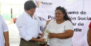Mujeres de Yaxcabá hacen producir sus huertos de traspatio
