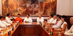 Firma convenio Alejandro Moreno Cárdenas para abatir condiciones de pobreza y marginación en Campeche