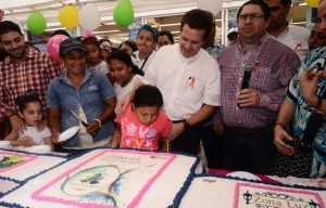 Orgullosos, villahermosinos festejaron a la ciudad; creer más en su grandeza, pide Gerardo  Gaudiano
