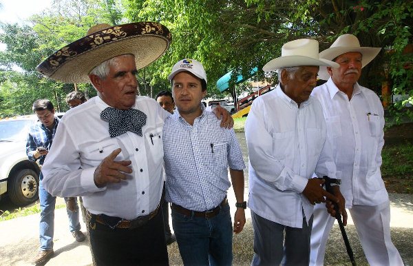 Charreada y escaramuza festival vhsa