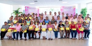 Apoyan UJAT y Club Rotario a pacientes que luchan contra el cáncer