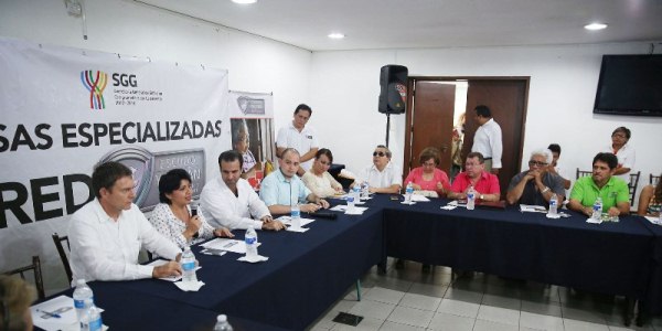Sectores publicos y provados escudo Yucatan