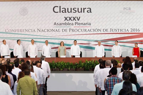 Clausura asamblea procuradores