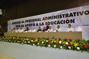 Gobierno reconoce el trabajo educativo por la niñez y juventud de Tabasco: Arturo Núñez
