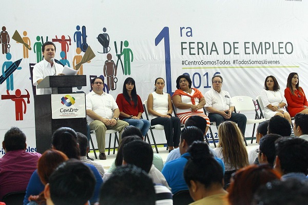 Alcalde de Centro Gerardo gaudiano feria de empleo