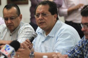 Ilegal suspensión de sesión permanente del Congreso: Manuel Andrade Díaz