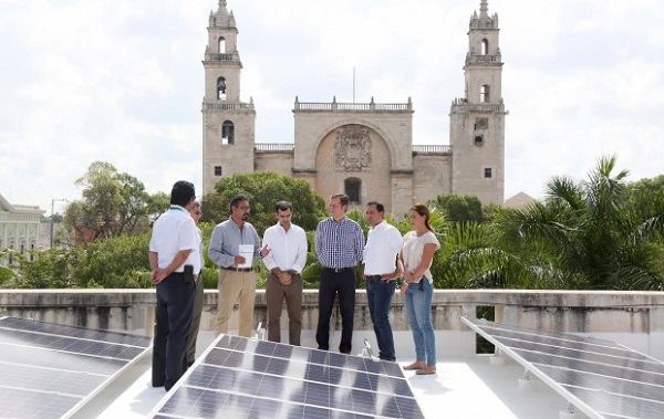 Ayuntamiento de Merida en servicio paneles solares