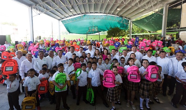 Bienestar escolar a mas de un millon estudiantes Yucatan