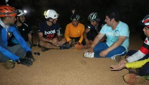 Recorren ciclistas Gruta de las Canicas para promover el Cicloturismo en Tabasco