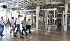 Supervisa el gobernador avances del hospital de especialidades de Oncología de Chetumal