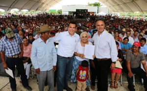 El Gobernador de Campeche y el Secretario de Agricultura entregan cerca de 60 MDP para el campo