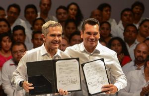 Alejandro Moreno y Miguel Mancera firman convenio de hermanamiento