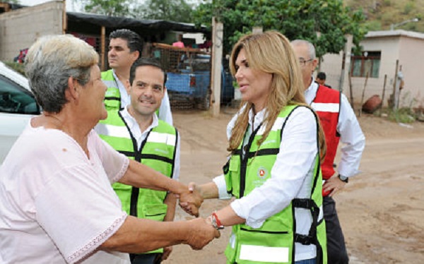 Acudir a los albergues por huracan Sonora