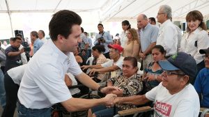 Atestigua Gaudiano entrega de apoyos a 223 beneficiarios de Corazón Amigo en Centro