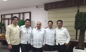 Atestigua Gaudiano histórica transición en Quintana Roo