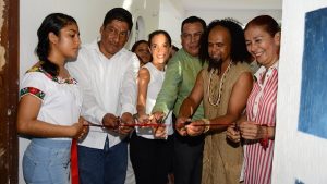 Inaugura Ximena Martel exposición plástica cubana en Centro