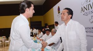 Asiste Remberto Estrada a la celebración del XLII Aniversario de la creación del Estado de Quintana Roo