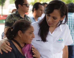 Salud, rubro prioritario en Puerto Morelos: Laura Fernández