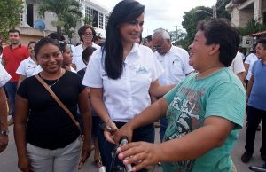 Equipara Laura Fernández con patrullas y equipo de Seguridad Pública y Tránsito a Puerto Morelos