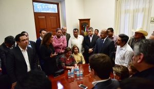 Dialoga el Subsecretario de Gobierno con 60 alcaldes de Veracruz