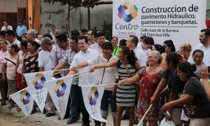 Encabeza Gerardo Gaudiano banderazo a pavimentación de calles en la Francisco Villa