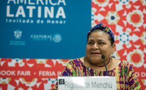 Rigoberta Menchú llama a no temer a Donald Trump
