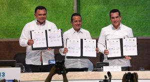 Alejandro Moreno Cárdenas firma con sus homólogos de la Península el ASPY
