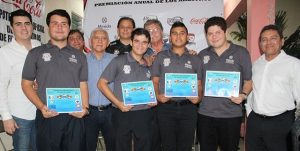 Reciben árbitros yucatecos reconocimientos anuales