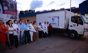Banderazo en Centro a camionetas que llevarán productos de la canasta básica a bajo costo