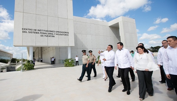 centro-de-justicia-penal-en-yucatan-osorio-chong