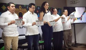 Presentan en Campeche diseño de placas para el periodo 2017-2019