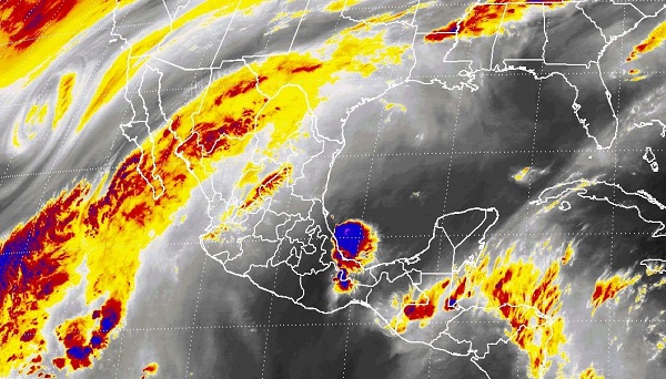 En regiones de Puebla Veracruz y Oaxaca se prevén tormentas fuertes