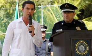 Remberto Estrada recibe a elementos de la Policía Federal para reforzar la Seguridad de Cancún