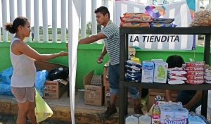 Corroboran amas de casa que “La Tiendita” lleva productos básicos a buen precio en Centro