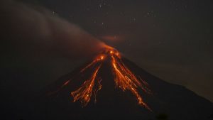 Volcán de Colima mantiene alta actividad