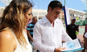 Inicia Remberto Estrada rehabilitación de cancha de Tenis “Pancho Contreras” en Cancún