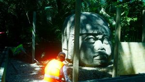 Protegen monumento del Parque Museo La Venta