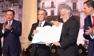 Día histórico para la CDMX; publica su primera Constitución