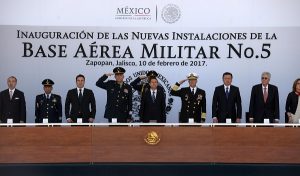 Los pilotos mexicanos nos demuestran que el cielo de México es el mismo para todos: Peña Nieto
