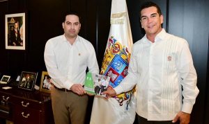 Entrega Ernesto Castillo primer informe de labores legislativas al gobernador Alejandro Moreno