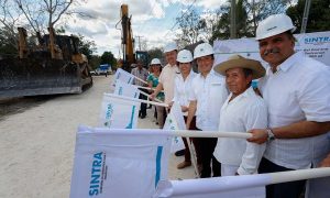 Carlos Joaquín inicia la modernización de la carretera Chun Yah-Yodzonot Chico, en zona Maya