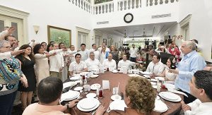 Toma Arturo Núñez protesta al Consejo Directivo de la Canaco