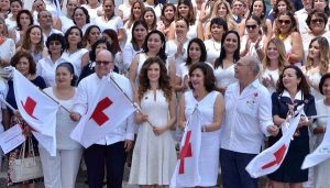 Presidenta Honoraria de la Cruz Roja, Christelle Castañón de Moreno da banderazo a colecta 2017