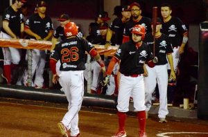 Piratas de Campeche gana duelo de 12 entradas a los Bravos de León