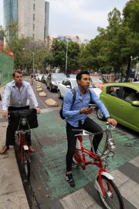 La bicicleta gana espacio en las urbes