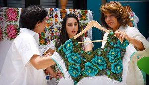 Eligen a ganadores del 3er concurso estatal de bordado a mano en Campeche  