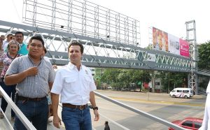 Emprende Gaudiano rescate de puentes peatonales; concesionarios deben cumplir contrato