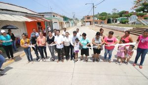 Entrega Gaudiano calles pavimentadas en Pueblo Nuevo de las Raíces