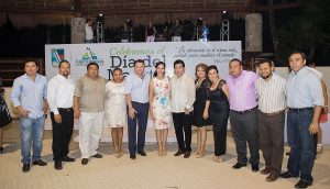 Festeja Laura Fernández a maestros de Puerto Morelos