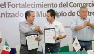 Firma Gaudiano convenio para fortalecer al comercio organizado de Centro